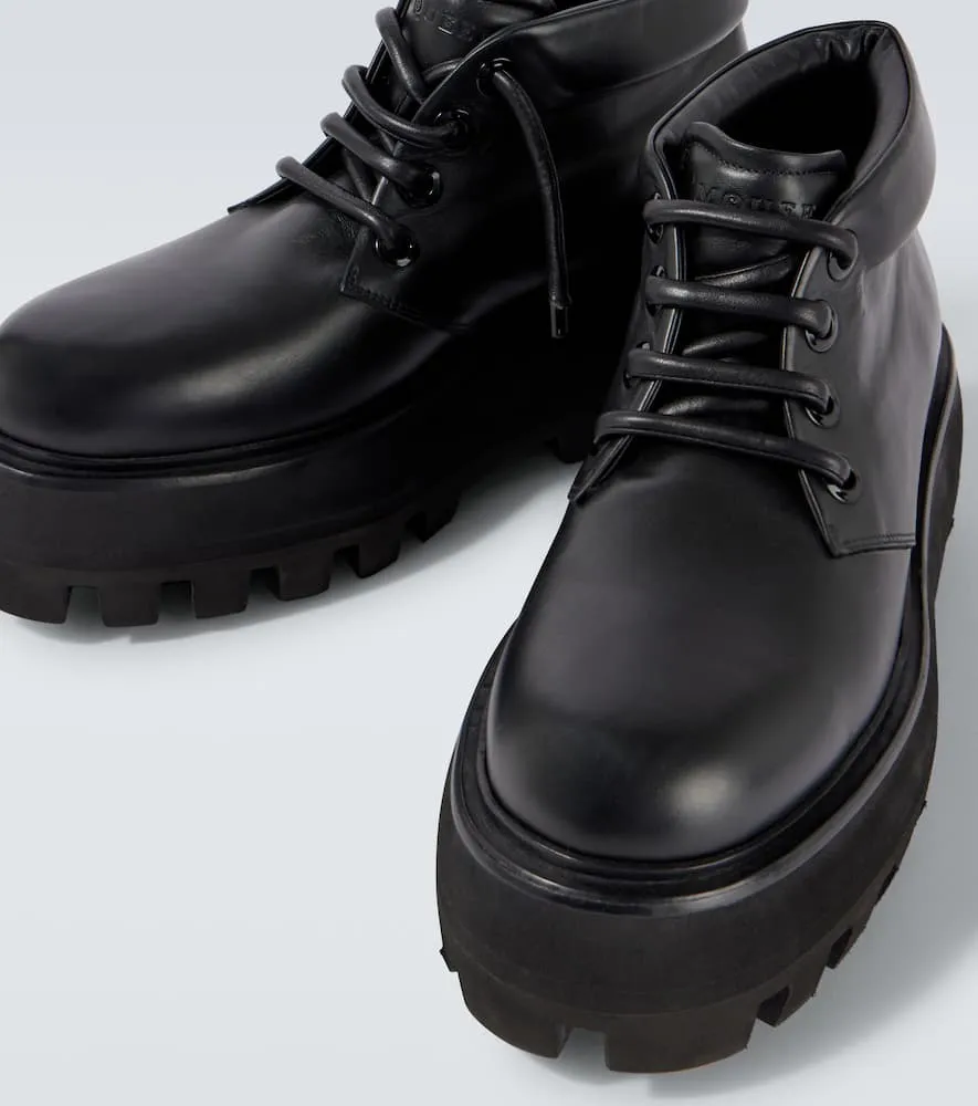 Alexander McQueen Sofa leather boots
