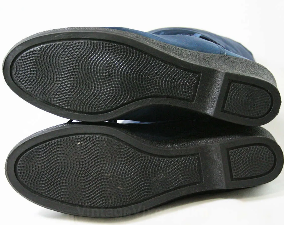 Size 6 Apres Ski Boots - Shimmery Sapphire Blue Canvas - Faux Fur Lining - Wedge Sole - Ankle Tie - Fall - Winter - 80s Deadstock - 43222-2